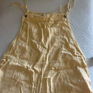 Brand new billabong romper! Never worn before !!